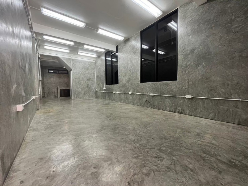 Townhouse Converted to Loft Office Space in Sathorn ID-13895 รูปที่ 4