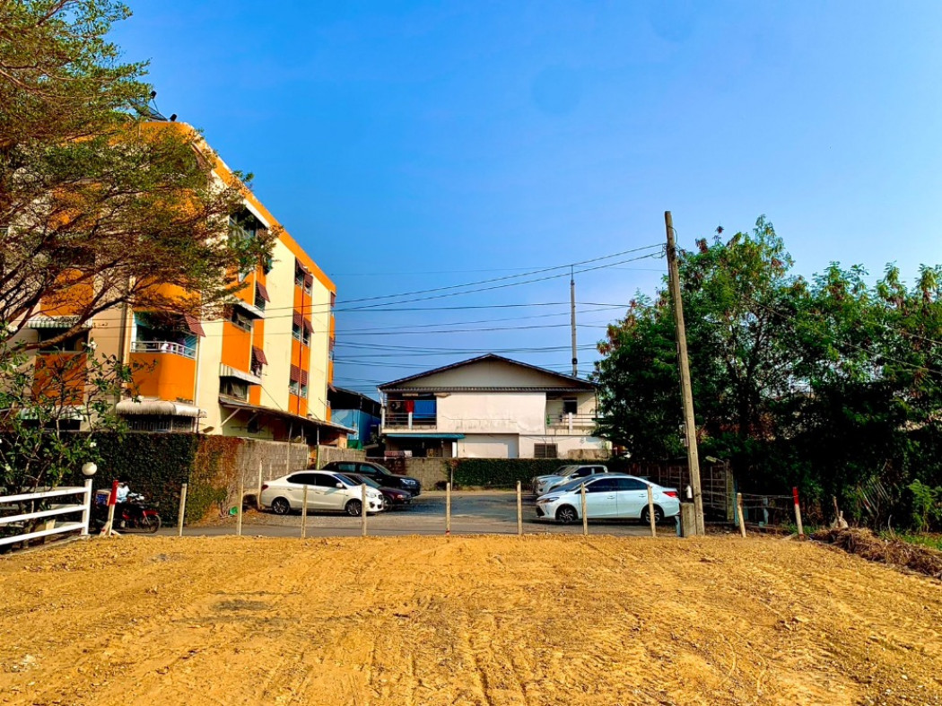 ขายที่ดิน 50 ตารางวา บนถนนฉลองกรุง ใกล้นิคมฯลาดกระบัง สนามบิน  ID-13881 รูปที่ 2