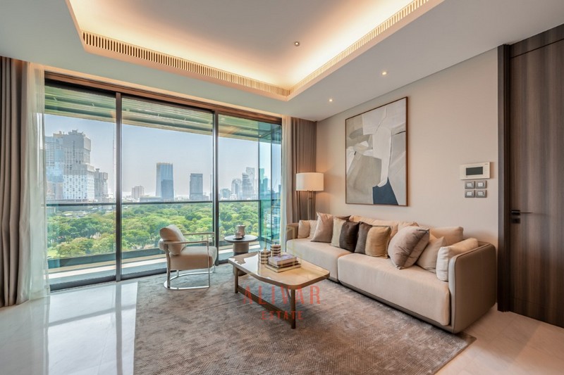 RC040924 Condo for rent Sindhorn Tonson, Lumpini Park view, near BTS Chidlom. รูปที่ 1