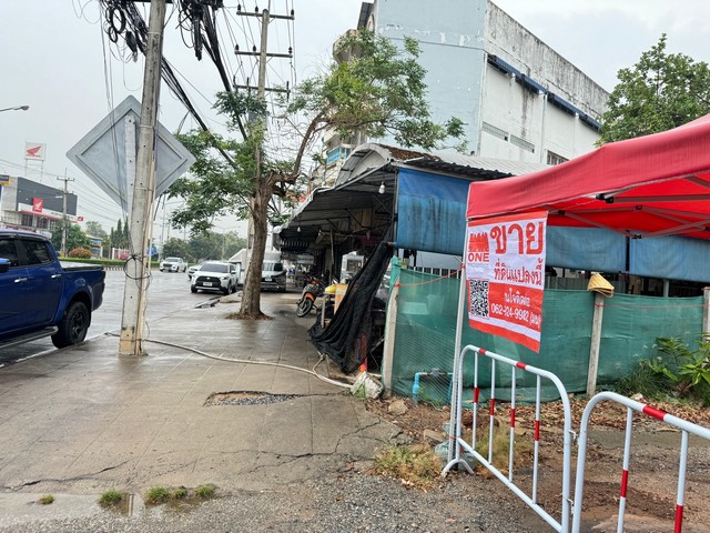 ขายด่วน ที่ดินถมแล้ว ติดถนนสิงหวัฒน์ ตรงข้ามศาลหลักเมือง จังหวัดพิษณุโลก รูปที่ 1