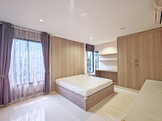 บ้าน เนอวานา บียอนด์ เกษตร-นวมินทร์ ใหญ่ขนาด 78 sq.wa 4 BEDROOM 4 ห้องน้ำ 26500000 บาท. FOR SALE!! บ้านเดี่ยว สไตล์โมเดิร์น หลังมุม ตกแต่งบิลท์อินครบ พร้อมเข้าอยู่ รูปที่ 1