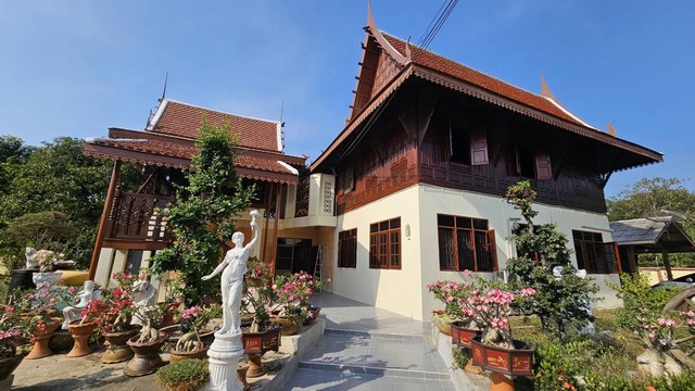 ขายบ้านทรงไทยพร้อมที่ดิน ขนาด 1 ไร่17 ตารางวา อำเภอเมือง จังหวัดอ่างทอง รูปที่ 1