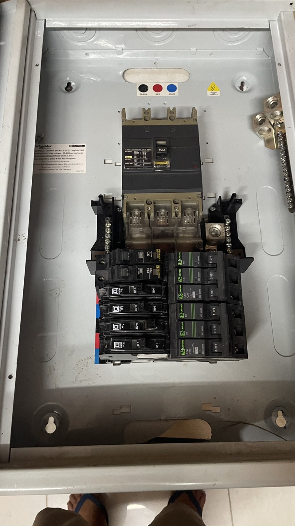 ขาย ตู้ เมน ตู้ไฟ โหลดเซ็นเตอร์ 3เฟส เมน 150 แอมป์ 12ช่อง Breaker Loadcenter Main 150A 12way มือสอง รูปที่ 5