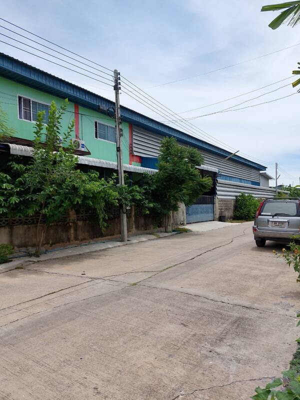 บ้านพร้อม โรงงาน ขนาด 227 ตารางวา ติดถนนข้างหน้าและ หลังโรงงาน รูปที่ 1