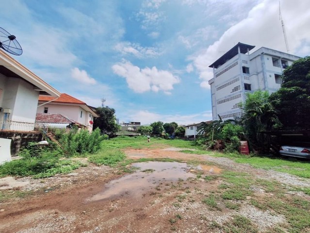 ขายที่ดินสวยทำเลดี ใกล้รถไฟฟ้าสถานีศรีเทพา ที่ดิน 200 ตร.ว. ด้านหลังติดคลองสำโรง รูปที่ 1