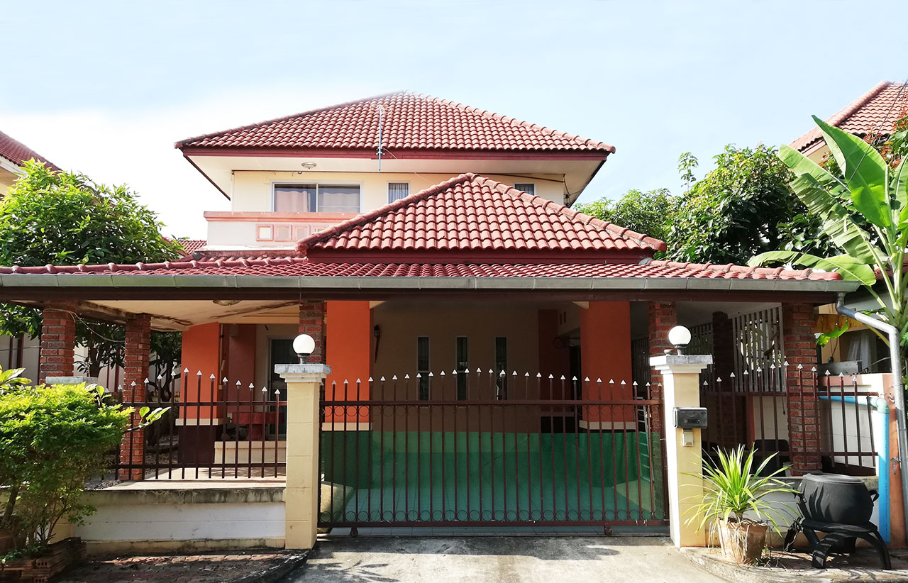 Furnished for rent in community near panyaden international school hangdong รูปที่ 1