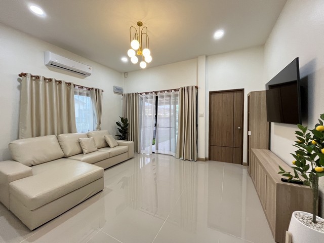 For Rent : Chalong, One-story townhome, 3 bedrooms 2 bathrooms รูปที่ 1