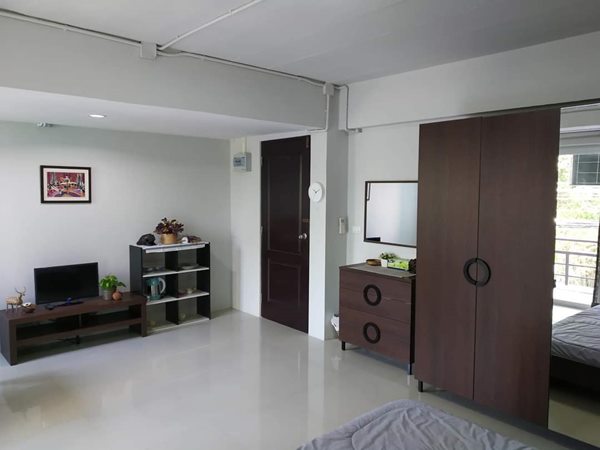 อพาร์ทเม้นท์บ้านอุดมพร บริการห้องพัก ราคาถูก เงียบสงบปลอดภัย พร้อมเฟอร์นิเจอร์ ซอยอยู่ฝั่งตรงข้าม สมิติเวช ศรีนครินทร์ โทร 062-2263653 รูปที่ 7