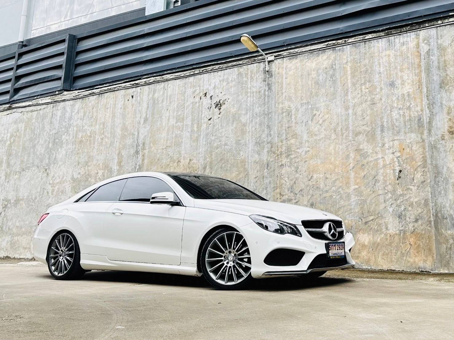 2015 BENZ E-CLASS, E200 COUPE CGI Facelift โฉม W207 รูปที่ 1