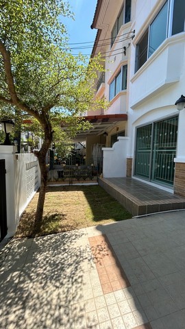 For Sale : Ratsada, 3-Story Townhouse, 3 Bedrooms 3 Bathrooms รูปที่ 1