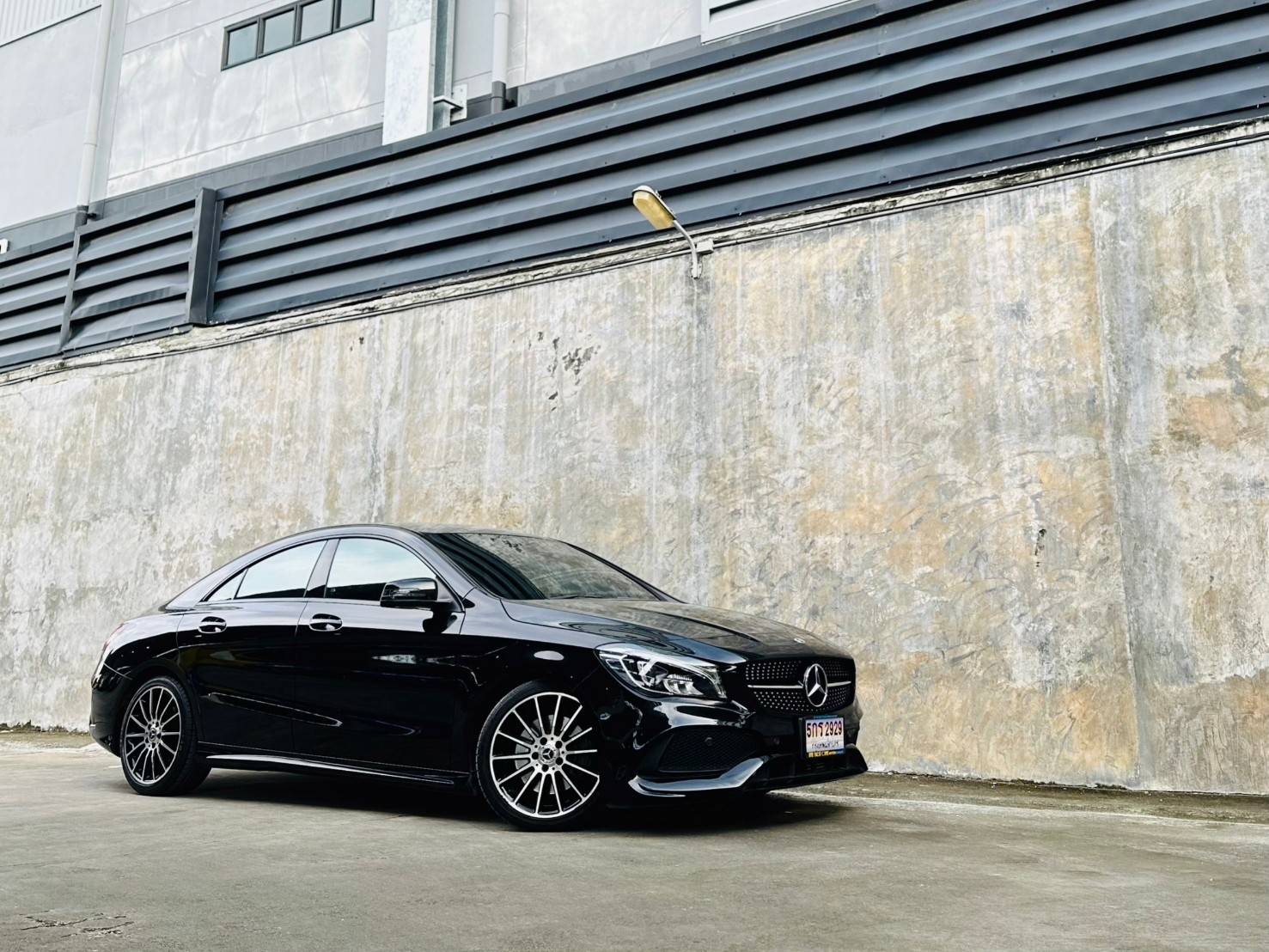 2019 Mercesdes Benz CLA250 AMG Dynamic White Art Edition โฉม W117 รูปที่ 1