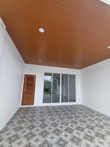 For Sale : Pakhlok, 2-story townhouse Minimal Classic style, 3 bedrooms 3 bathroom รูปที่ 1