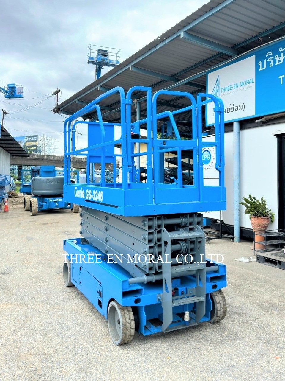 รถกระเช้า Scissor Lift Genie GS-3246 รูปที่ 1