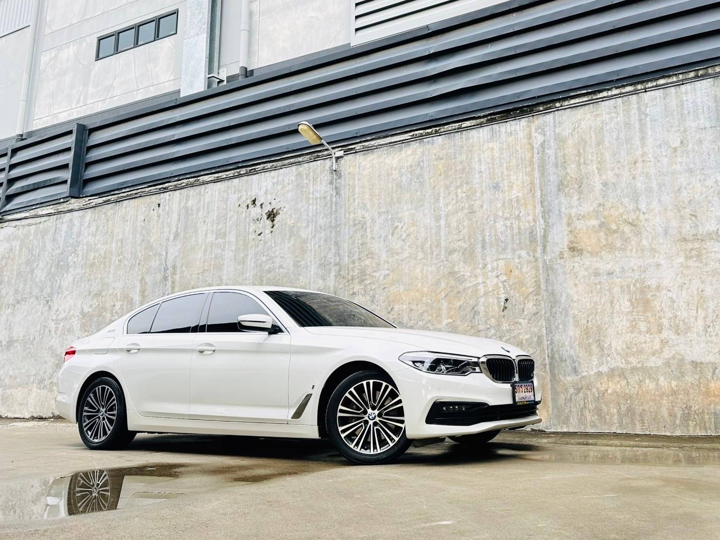 2019 BMW SERIES 5, 530e Highline Plug-in Hybrid โฉม G30 รูปที่ 1