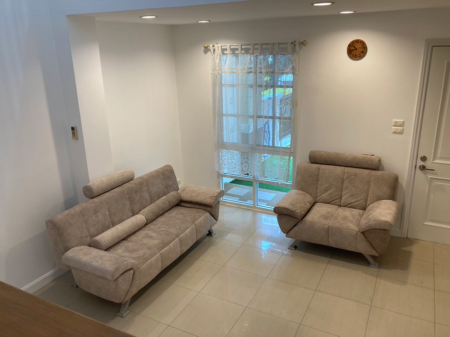 ให้เช่า ทาวน์โฮม 3 ชั้น หมู่บ้าน Plus city park เกษตร-นวมินทร์ สนใจโทร 081553 1230 รูปที่ 3