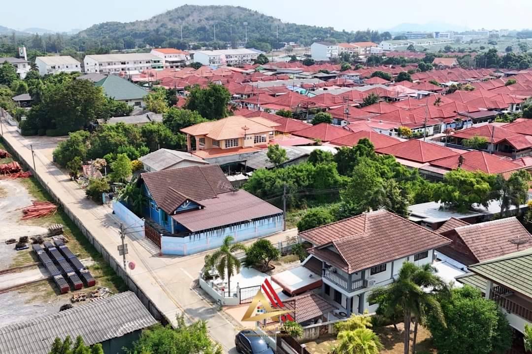 บ้านเดี่ยว 2 ชั้น (หลังมุม) วิวสวย เห็นภูเขา ทำเลดี สัตหีบ รูปที่ 4