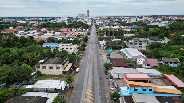 ขายที่ดินพร้อมสิ่งปลูกสร้างร้อยเอ็ด ทำเลทอง ติดถนน 6 เลน ห่างจากแยกสุวรรณภูมิ 500 เมตร รูปที่ 1