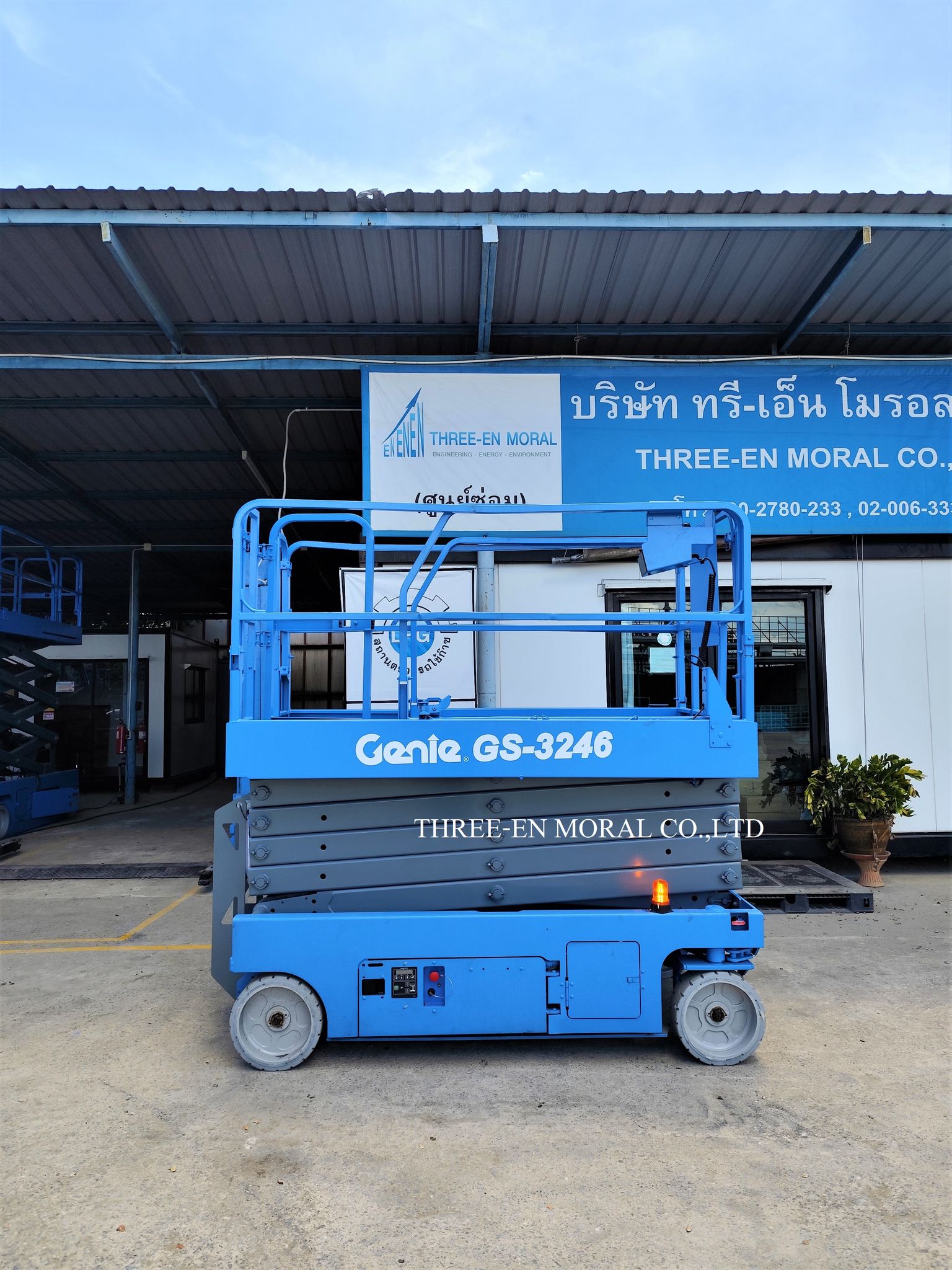 รถกระเช้า Scissor Lift Genie GS-3246 รูปที่ 1