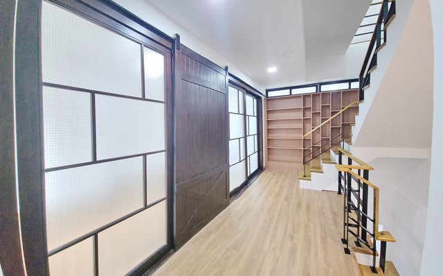 H0402 โฮมออฟฟิศ Home Office for rent 3 bedrooms อ่อนนุช On Nut รูปที่ 1