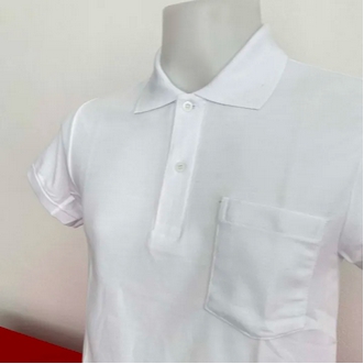 เสื้อโปโลสีขาวล้วน แบบไม่มีโลโก้ แบบชาย ทรงตรง มีกระเป๋าที่หน้าอก ส่วน แบบหญิง ทรงเข้ารูป ไม่มีกระเป๋า รูปที่ 4