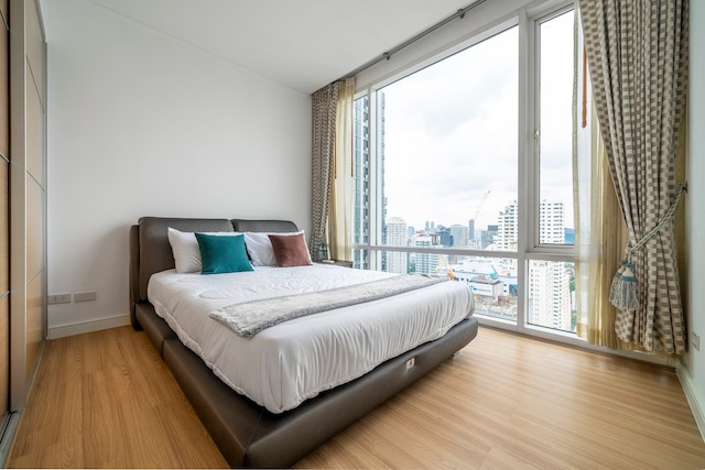 Fullerton Sukhumvit spacious beautiful view clean 30th floor BTS Thonglor รูปที่ 1