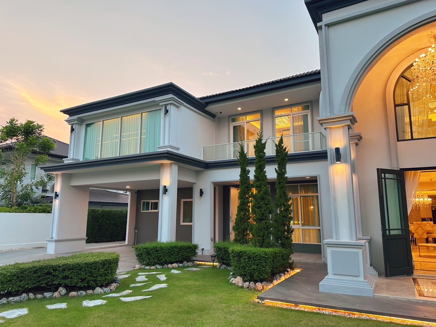 ขาย Luxury house วิวภูเขา  โครงการมัณฑนาซีรีนเลค เชียงใหม่ ใกล้โรงเรียนนานาชาติ 8 แห่ง รูปที่ 1