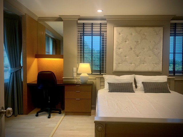 Me13ขายทาวน์โฮม 4 ชั้น หมู่บ้านคริสตัลวิลล์  ย่านเลียบด่วน Fully furnished  ใกล้เซ็นทรัลอีสต์วิลล์  ใกล้ทางด่วนรามอินทรา รูปที่ 1