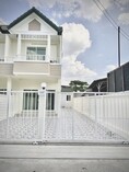 Townhome หรู บ้านทิพย์ 101 พิเศษตลอดเดือนตุลาคม โทร 085-112-4185