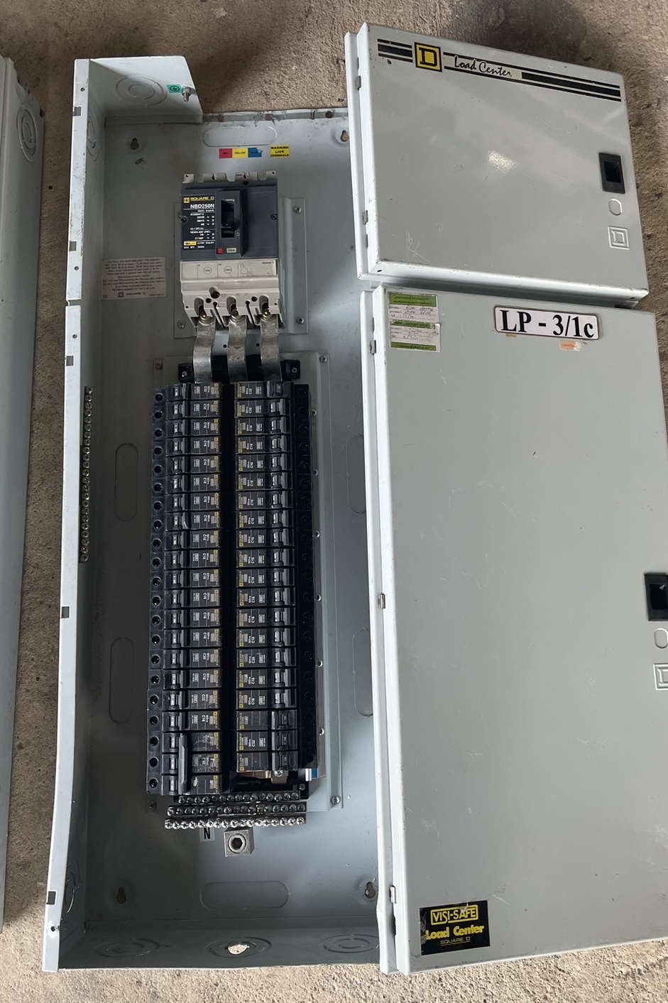 ขาย ตู้ เมน เบรกเกอร์ ตู้ไฟ โหลดเซ็นเตอร์ 160 แอมป์ ลูกย่อย 42 ช่อง Load center 160A 42 Way มือสอง รูปที่ 3