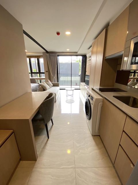 Walden Asoke Clean private quiet 3rd floor BTS Asoke รูปที่ 1