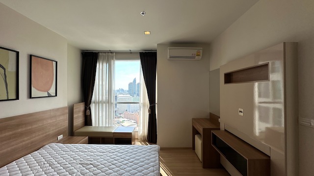 Rhythm Sathorn Safe quiet spacious 25th floor BTS Saphan Taksin รูปที่ 1