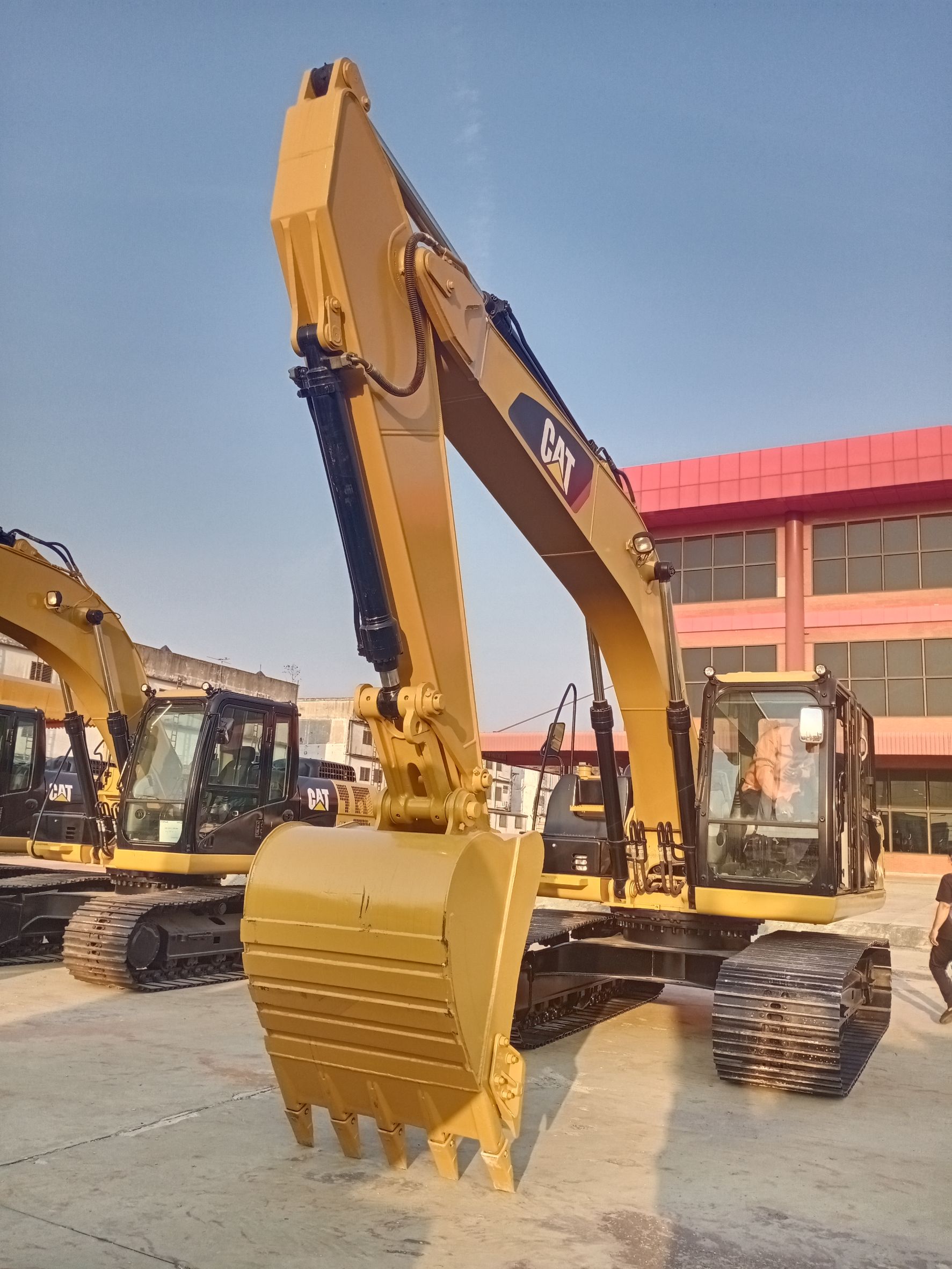 รถขุด CAT 320D2 S/N.TDZ-00XXX มือสอง ตรวจเช็คพร้อมใช้งาน สนใจติดต่อ ปิ่น ศุภสุตา 089-925-7129 รูปที่ 1