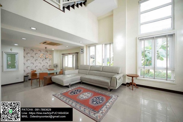 Fully Furnished Townhome หรู สุขุมวิท54 โครงการหมู่บ้านหงส์นคร ใจกลางเมืองกรุงเทพมหานคร รูปที่ 1