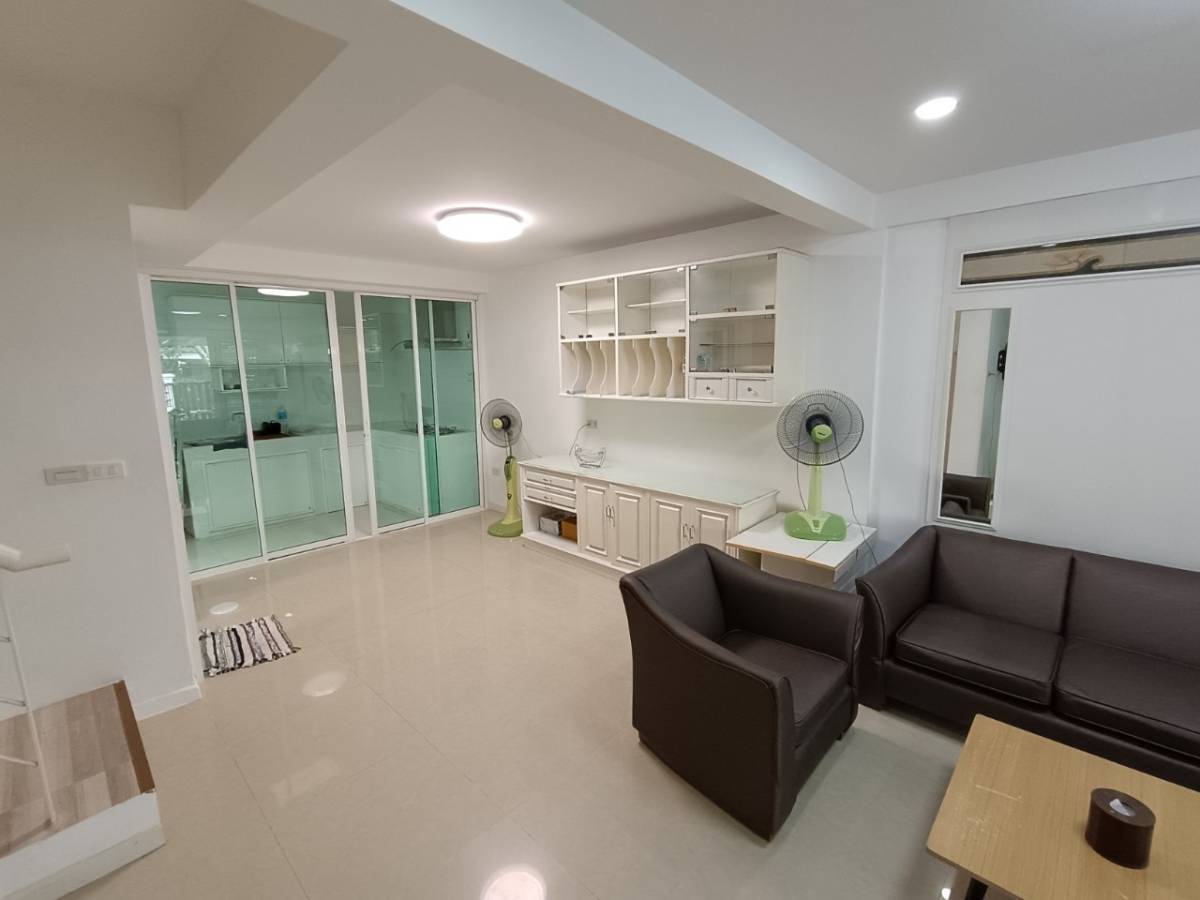 ขาย/ให้เช่า บ้านทาวน์โฮม 3 ชั้น ม.ศุภาลัยวิลล์-สุขุมวิทย์ ศรีนครินทร์ รูปที่ 5