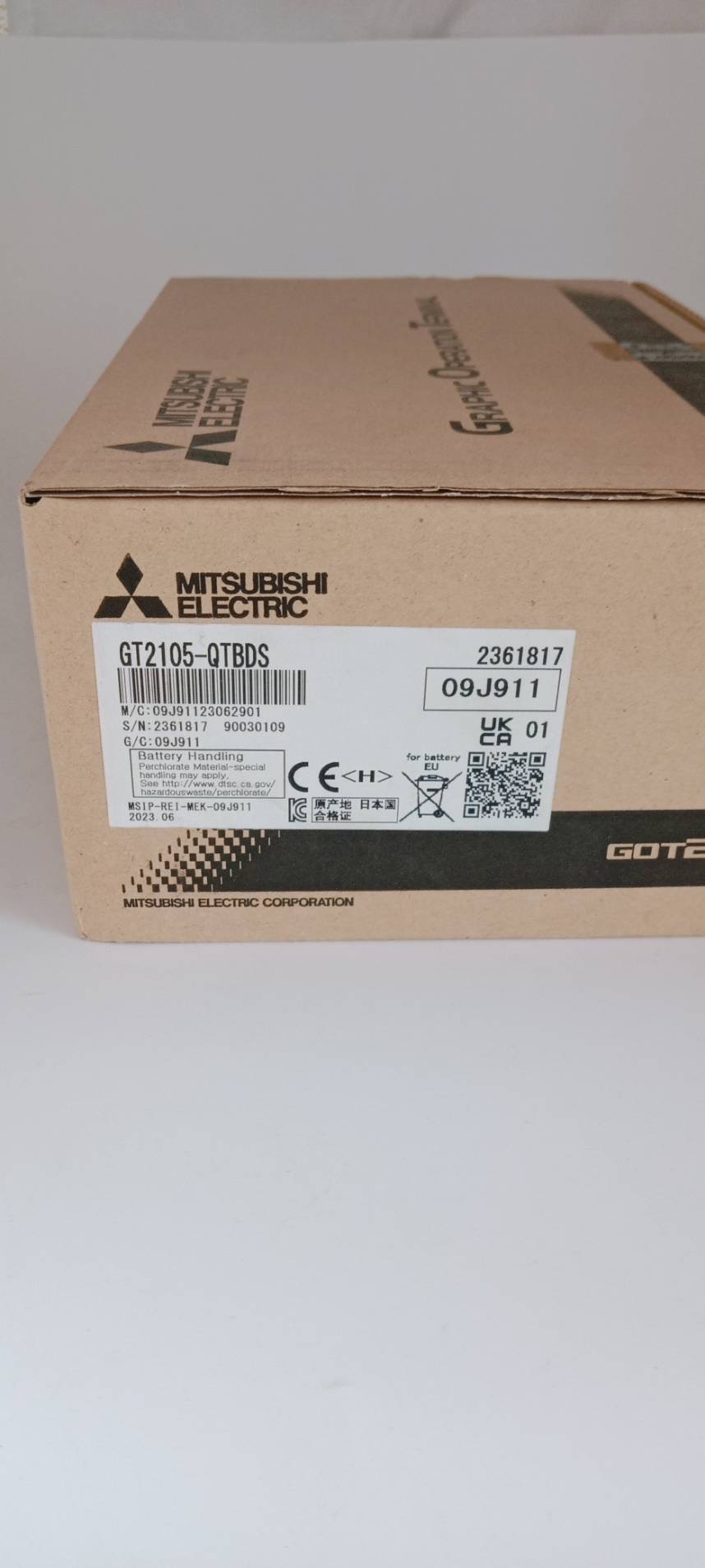 จอทัชสกรีน MITSUBISHI รุ่น GT2105-QTBDS รูปที่ 1