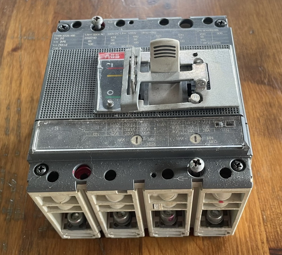 ขาย เมน เบรกเกอร์ 4 โพล เอบีบี 32-63 แอมป์ Main Breaker ABB XT1S ,XT2S ,XT2H 160 32-40-50-63A 4P มือสอง รูปที่ 7