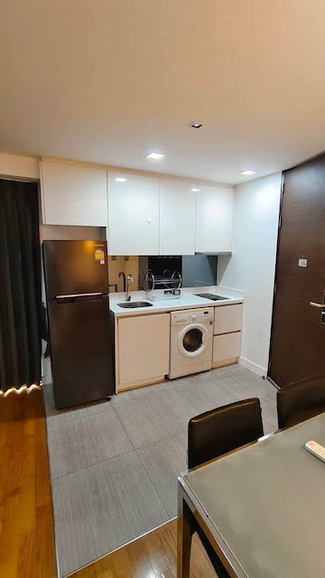 Quad Silom Private quiet comfortable 6th floor BTS Chong Nonsi รูปที่ 1