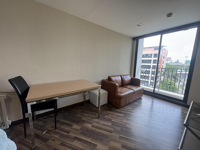 Beyond Sukhumvit spacious quiet clean 6th floor BTS Bangna รูปที่ 1