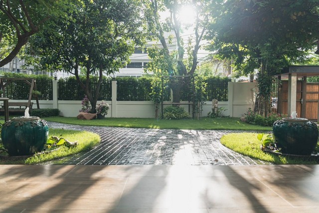 ขายบ้านเดี่ยว3ชั้นหลังมุม295ตร.ว.ย่านรามอินทราวัชรพลสุขาภิบาล5พร้อมสระว่ายน้ำตกแต่งพร้อมอยู่ รูปที่ 1