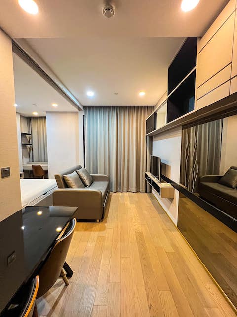 Ashton Chula Silom nice safe peaceful 20th floor MRT Samyan รูปที่ 1