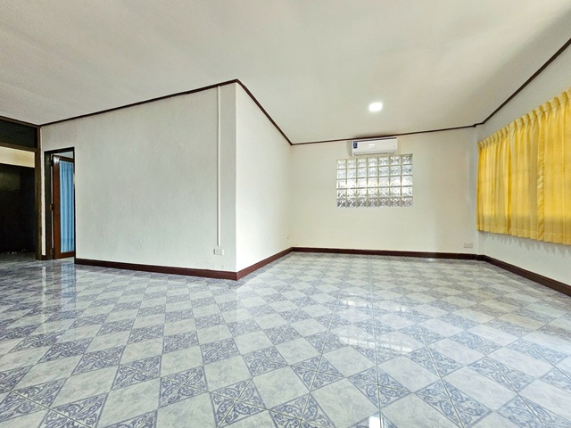 โรบินสัน รัตนาธิเบศร์ 1.3กม. MRTแยกนนทบุรี 1 1.1 กม .ให้เช่าบ้านเดี่ยว 49ตร.วา. 200 ตร.ม. โลตัส พระนั่งเกล้า 500ม.3 นอน 2 น้ำ 4 แอร์ รูปที่ 1