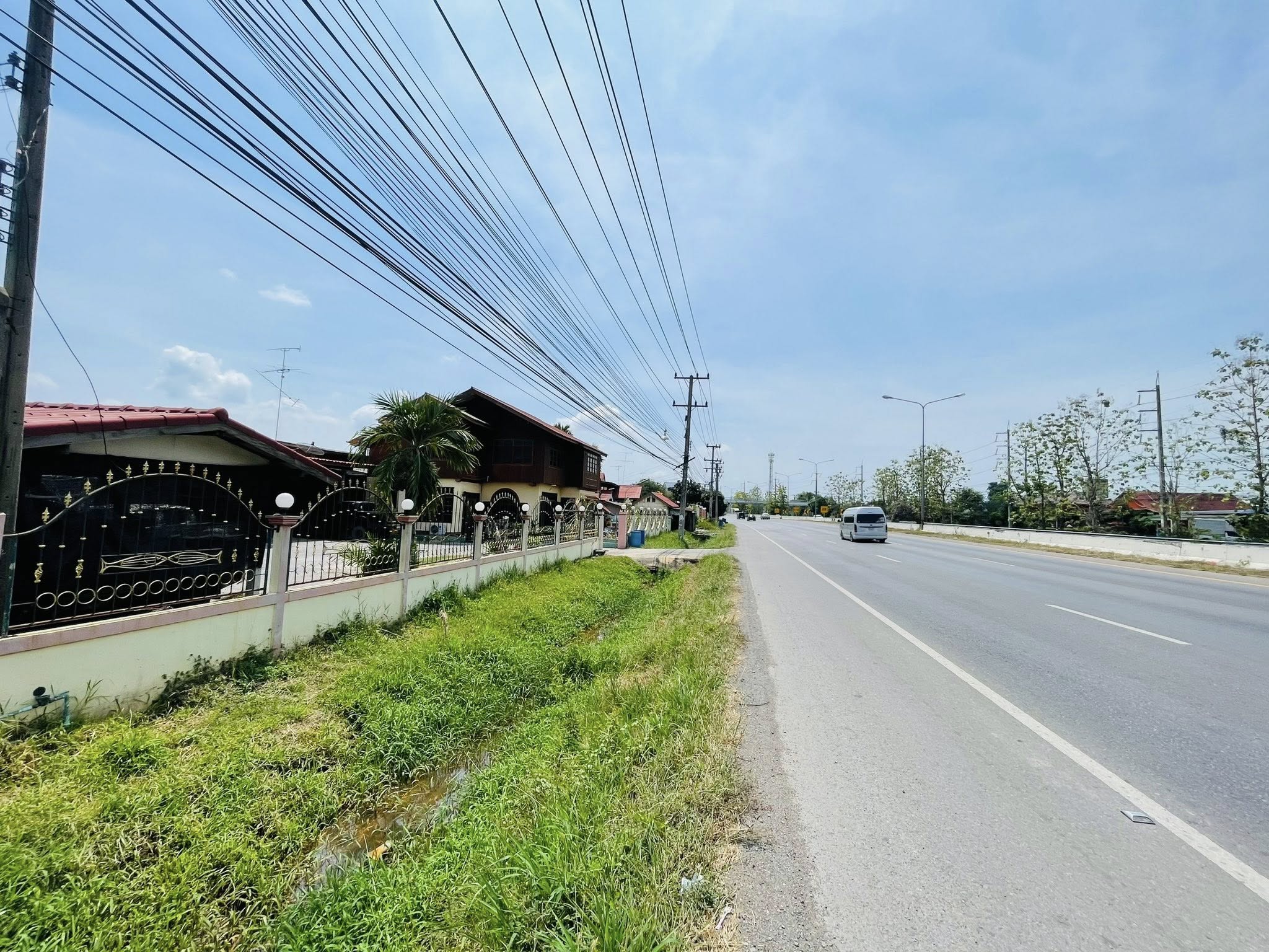 ขายด่วน บ้านพร้อมที่ดิน ติดถนนเพชรเกษม เพชรบุรี (อ.เมืองเพชรบุรี )  รูปที่ 6