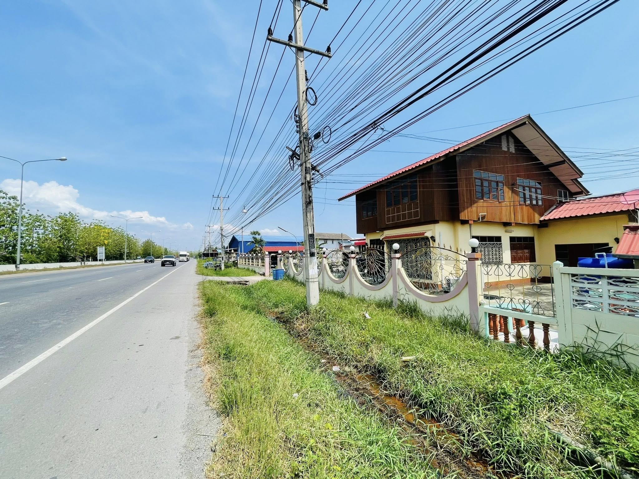 ขายด่วน บ้านพร้อมที่ดิน ติดถนนเพชรเกษม เพชรบุรี (อ.เมืองเพชรบุรี )  รูปที่ 7