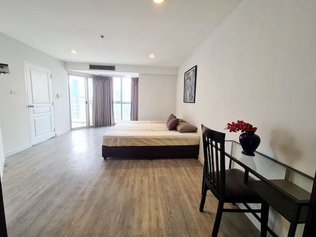 Waterford Sukhumvit 30 spacious safe private 29th floor BTS Phrom Phong รูปที่ 1