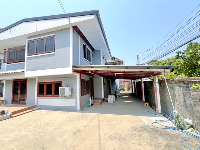 ให้เช่า 81ตร.วาบ้านเดี่ยวใหญ่มาก 2 ชั้น 3-4นอน  ใกล้ถ.งามวงศ์วาน 45-49 ม.เกษตรศาสตร์  2.7กม. 244ตร.ม. MRT บางเขน 1.5 กม. ที่จอดรถ 5 คัน รูปที่ 1
