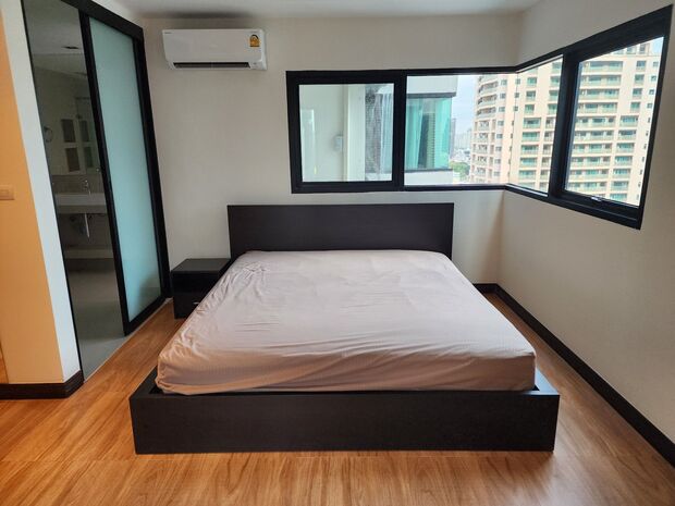 Condo for Rent - 2 Bedrooms at Sathorn Gardens Ready to Move In รูปที่ 1