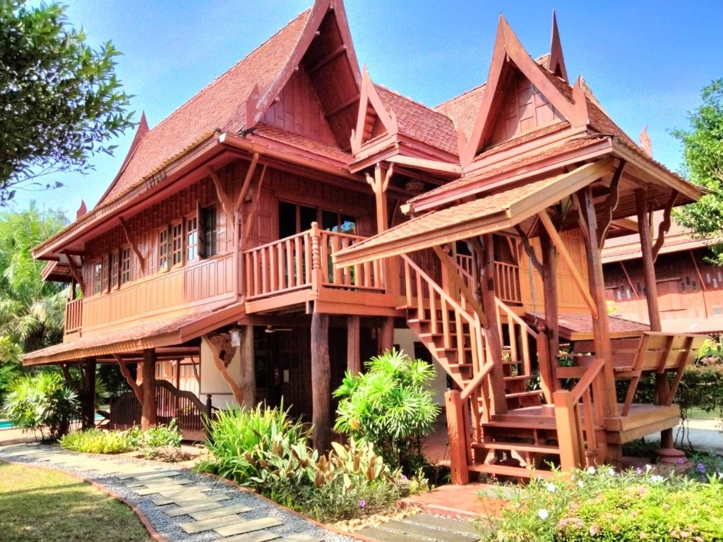 Hot DEAL!! Thai-Style Pool Villa in a Prime Location Thalang, Phuket Close to the Beach and Major Shopping Malls รูปที่ 1