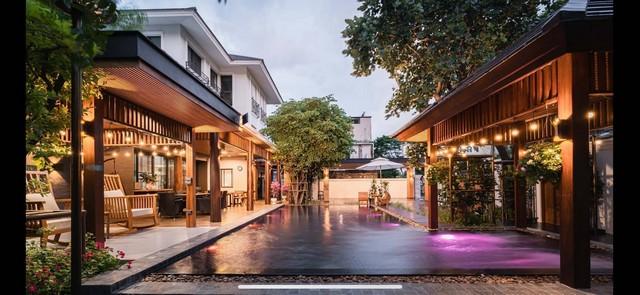 ขายบ้านเดี่ยว 3 ชั้น หลังมุม ย่านรามอินทรา วัชรพล สุขาภิบาล 5 พร้อมสระว่ายน้ำ ใกล้รถไฟฟ้า รามอินทรา กม.6 รูปที่ 1