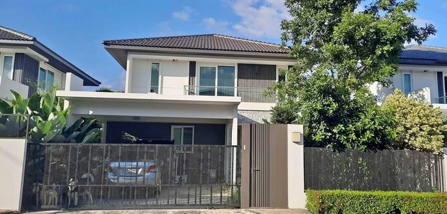 P605 ให้เช่า บ้านเดี่ยว โครงการ มัณฑนา ศรีนครินทร์-ร่มเกล้า Mantana Srinakarin-Romklao ถนนเคหะร่มเกล้า 6 ถนนร่มกล้า 24 บ้านว่าง 8 พ.ค 2568 รูปที่ 1