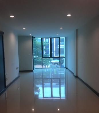 ให้เช่าโฮมออฟฟิศ 4 ชั้นถ.รามคำแหง2 บางนา ประเวศ เนื้อที่ 27 ตรว รูปที่ 1